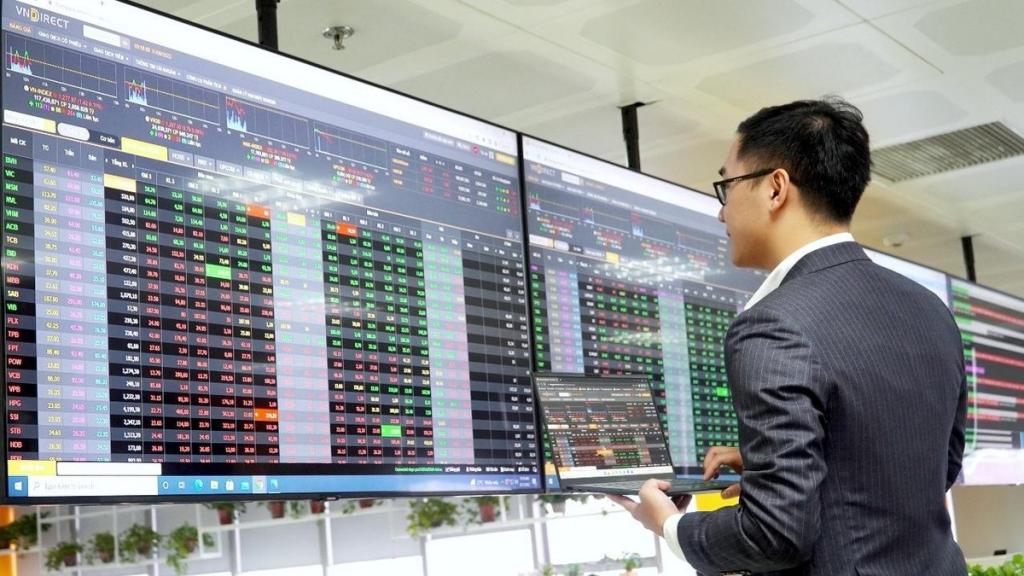 [TIN TỨC] - Các giải pháp phát triển thị trường chứng khoán bền vững