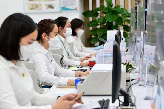 [TIN TỨC] - Gần 90% tổ chức tín dụng kỳ vọng lợi nhuận năm 2023 tăng trưởng dương